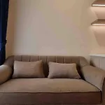 Apt Pejaten Park 1Br Khaki With Smarttv And Pool