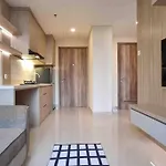 Apt Pejaten Park 1Br Khaki With Smarttv And Pool