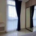 Apt Pejaten Park 1Br Khaki With Smarttv And Pool